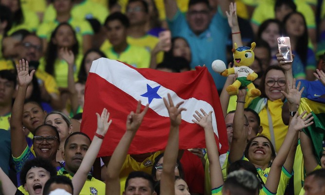 Com dois do atacante, Brasil abre Eliminatórias com 5 a 1 na Bolívia