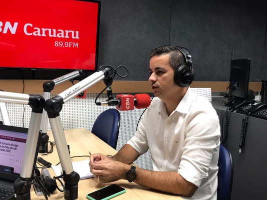 O pré-candidato à deputado estadual Allan Carneiro destacou sobre cenário político, eleições de 2022 e as necessidades de melhorias no Polo de confecções do Agreste