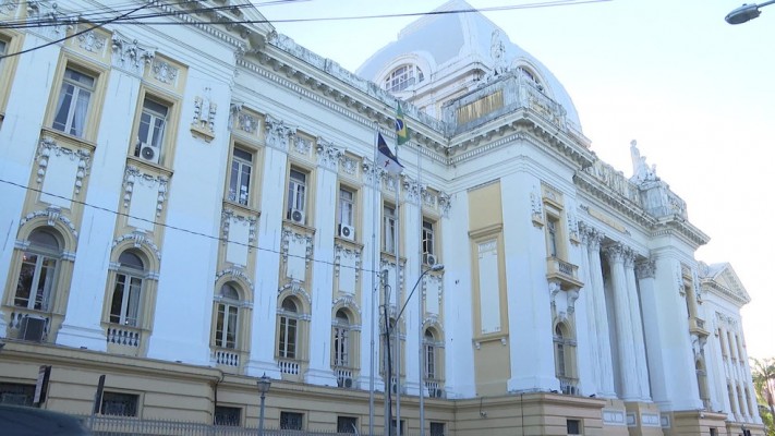 Também foi prorrogada a suspensão do expediente presencial nas unidades do Judiciário pernambucano até o dia 30 de abril