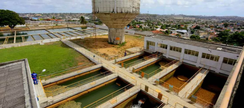 A suspensão é para que seja feita uma manutenção na Estação Elevatória de Paratibe, que alimenta o Sistema Alto do Céu, pela Neoenergia Pernambuco
