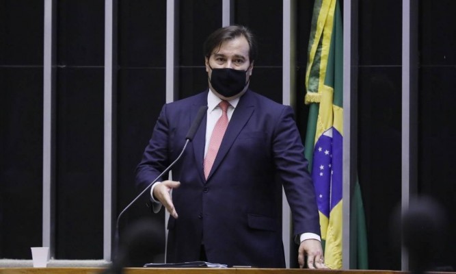 O parlamentar esteve na posse do novo presidente do Supremo Tribunal Federal (STF), Luiz Fux, que também está com Covid-19