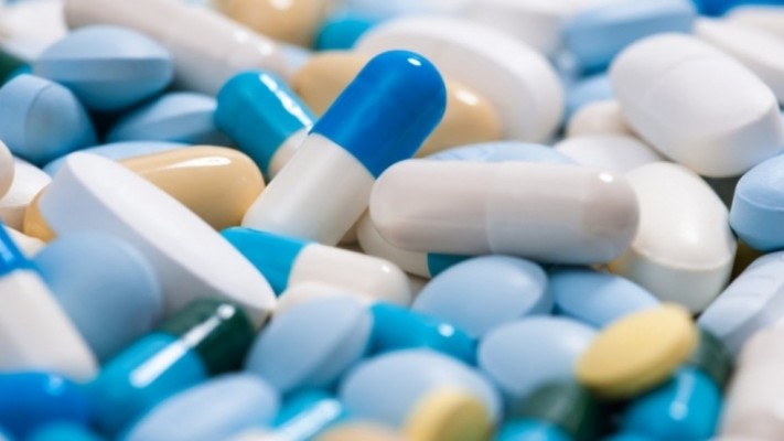 Para fazer jus ao reajuste de preços, as empresas produtoras e importadoras de medicamentos deverão apresentar à CMED relatório de comercialização até o dia 9 de abril