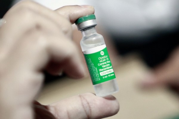 Município suspendeu temporariamente o agendamento para aplicação da segunda dose do imunizante 60 dias após a primeira. 