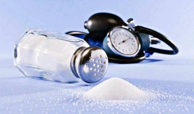 O excesso de sal e proteína é o maior vilão do funcionamento renal. 