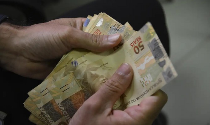 Rendimentos creditados nas contas somam R$ 73 bilhões