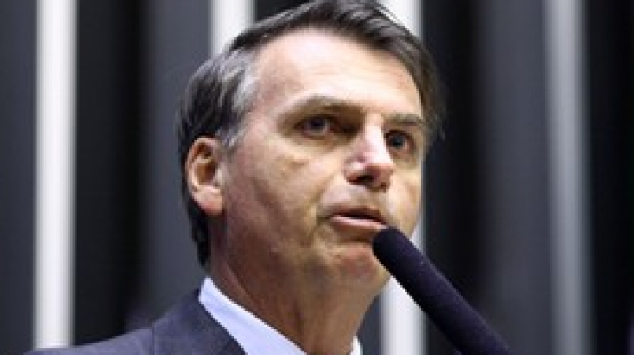 De acordo com o cientista político Artur Leandro, os desentendimentos entre Luciano Bivar e Bolsonaro se devem a divisão do patrimônio político do partido