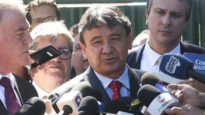 Paulo Câmara não participou do encontro que reuniu os governadores do nordeste
