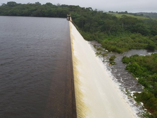 A barragem de Tabocas, localizada em Santa Cruz do Capibaribe, conseguiu acumular água, atingindo 19,60% da sua capacidade total
