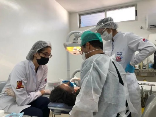  O público alvo são os pacientes do ambulatório geral do Hospital Universitário Oswaldo Cruz com ações de conscientização, acolhimento e distribuição de kits de higiene