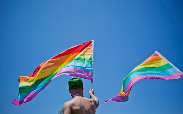 Acontecerá na versão digital da 25ª Parada LGBTQIA+ com o tema “HIV/AIDS Ame+ Cuide+ Viva+
