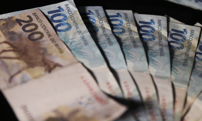 Vendas superam resgates em R$ 1,75 bilhão