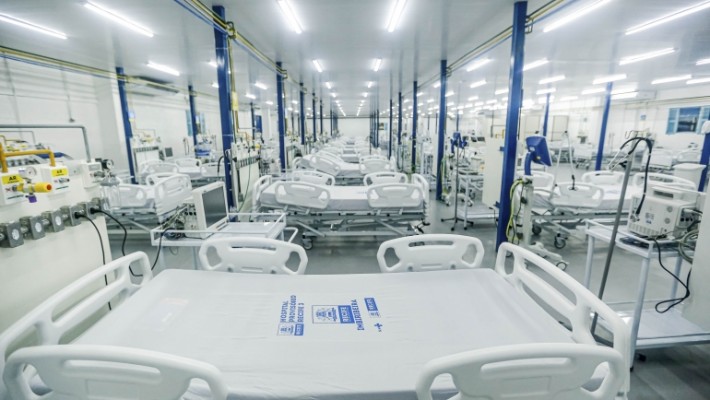 Nesta segunda-feira (14), os equipamentos médico-hospitalares do sexto dos sete hospitais de campanha construídos pela PCR começaram a ser retirados