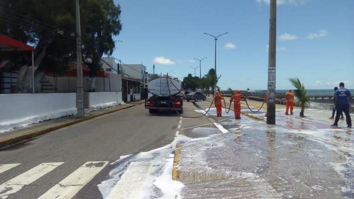 Prefeitura do Paulista também faz higienização de pontos com circulação de pessoas