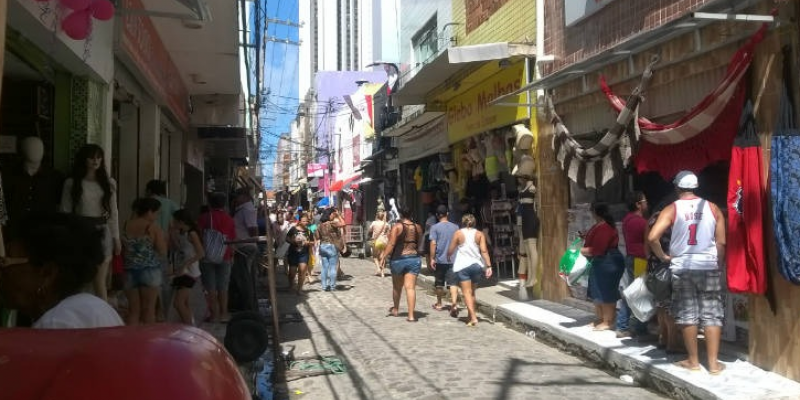 No Recife, o funcionamento do comércio será facultativo