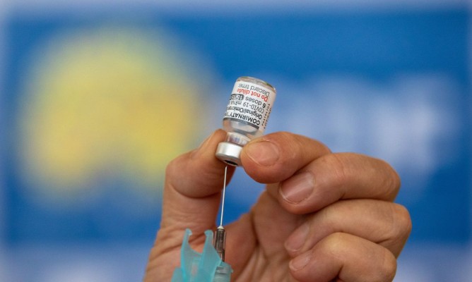 Imunizantes são reforço para público de risco