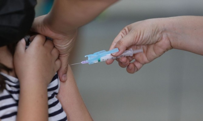Estado tem 149.786 meninos e meninas nesta faixa etária para receber a imunização