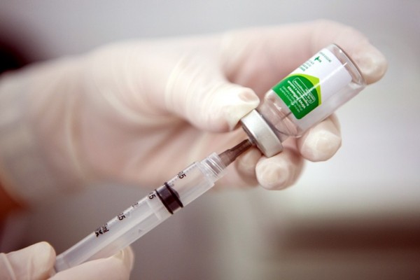 Estão disponíveis em 150 salas de vacina 32 mil doses do imunizante enviadas pelo Ministério da Saúde