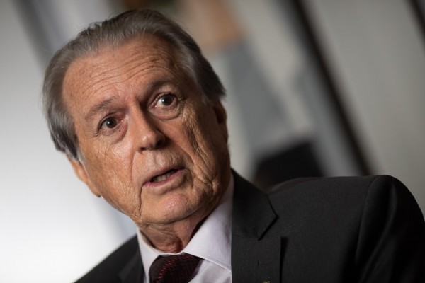 União Brasil aprova Luciano Bivar como pré-candidato à Presidência da  República