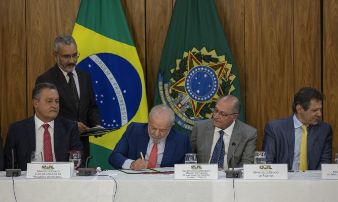 A declaração foi dada pelo presidente Luiz Inácio Lula da Silva, durante reunião, na quarta-feira (5)