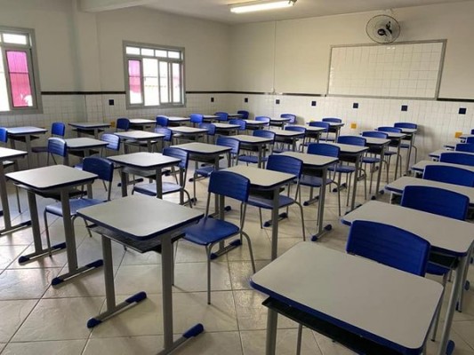 Segundo a Unesco, mais de 1,5 bilhão de alunos e cerca de 60 milhões de professores de 165 países foram afetados pela suspensão das aulas presenciais 