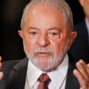 Urgente | Lula é internado e passa por cirurgia
