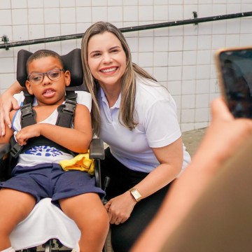 Clarissa Tércio ressalta trabalho da Fundação Perrone junto às crianças com deficiência e cobra mais investimentos 
