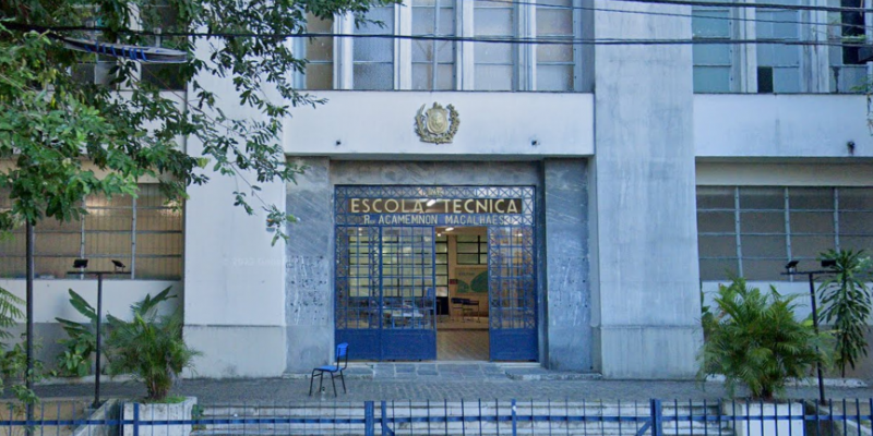 Uma escola é na capital pernambucana e outra em Cabrobó, no Sertão