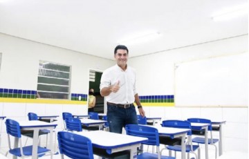 Prefeitura de Araripina premia e bonifica professores e funcionários das escolas que atingiram suas metas no Ideb e Idep