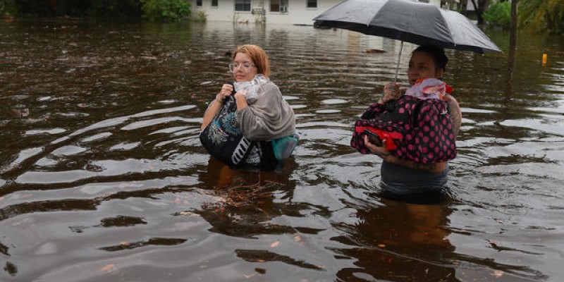 Furacão Idália causa inundações e destruição nos EUA.