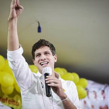 Coluna da quinta | João Campos começa reforma do seu secretariado de olho na reeleição 
