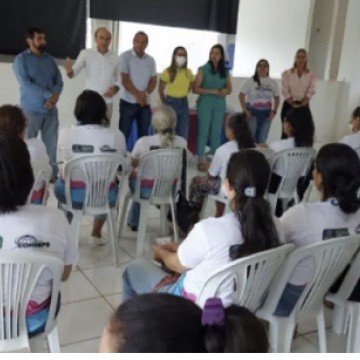 Prefeitura de Santa Cruz da Baixa Verde inicia atividades da Semana do Bebê