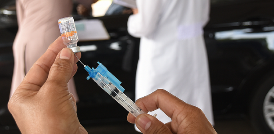 Vacinação para pessoas com comorbidades começa em maio