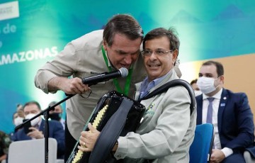 Bolsonaro diz Gilson Machado “pode ser candidato a senador”