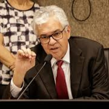 Antônio Moraes afirma que governadora marcou “gol de placa” com aprovação do bilhete único de transportes