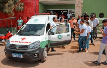 Ouricuri: Prefeito Ricardo Ramos entrega ambulância 0km para a Saúde