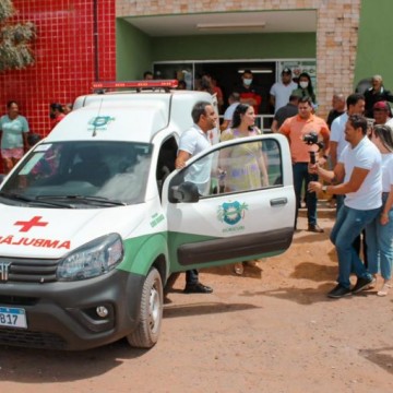 Ouricuri: Prefeito Ricardo Ramos entrega ambulância 0km para a Saúde