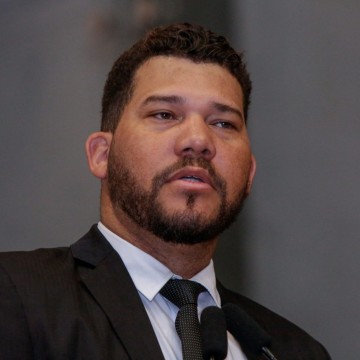 Deputado Abimael Santos propõe projeto de lei para avaliação do atendimento em hospitais públicos de Pernambuco