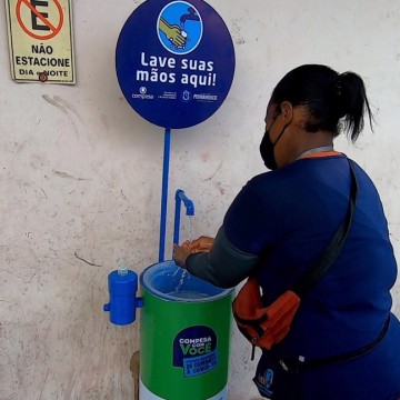 Compesa instala lavatórios de mãos públicos em mais uma ação social de combate ao coronavírus no estado