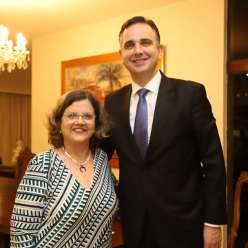 Teresa Leitão se encontra com o Presidente do Senado   