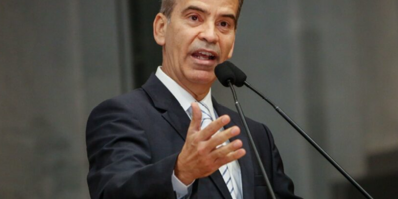 Sobre as eleições de 2022, Alberto comenta sobre as pesquisas e defende o nome do presidente Jair Bolsonaro para reeleição