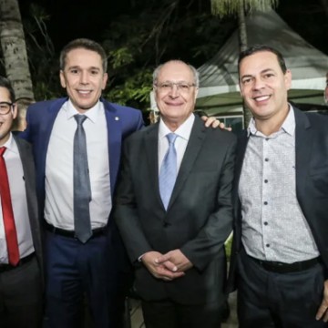 Prefeito de Garanhuns tem agenda cheia em sua passagem por Brasília 
