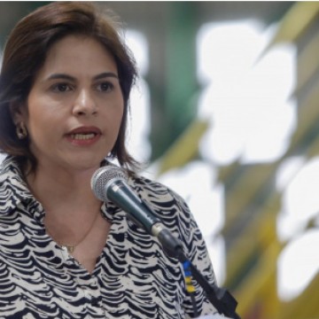 Priscila Krause destaca Pernambuco como maior gerador de empregos do Nordeste em inauguração na fábrica Saint-Gobain