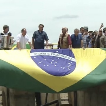 Bolsonaro visita a cidade de Salgueiro, no Sertão de Pernambuco, nesta terça-feira (8)