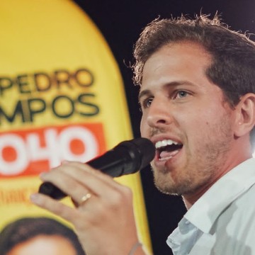 Pedro Campos acerta na comunicação ao mesclar discurso com o do seu pai
