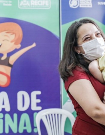 Recife retoma vacinação contra COVID-19 para bebês de 6 meses a 2 anos e crianças de 5 a 11 anos neste sábado