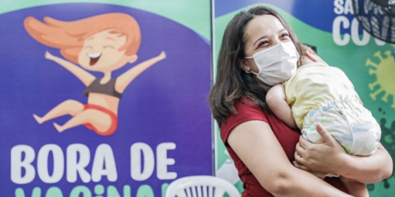 A vacinação é feita somente mediante agendamento prévio através da plataforma do Conecta Recife