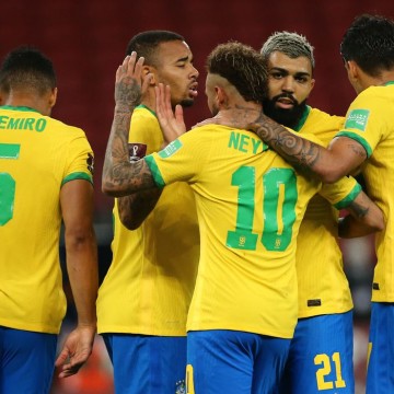Brasil vence marcação do Equador e dispara na ponta das Eliminatórias