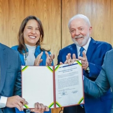 Lula pede que governadores “tragam projetos” durante assinatura de duplicação da BR-423/PE