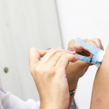 Recife tem vacinação itinerante contra a Covid-19 neste domingo
