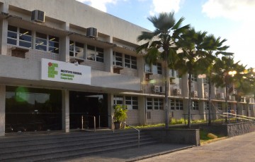 IFPE Vitória prorroga inscrições em pós-graduação até 3 de setembro